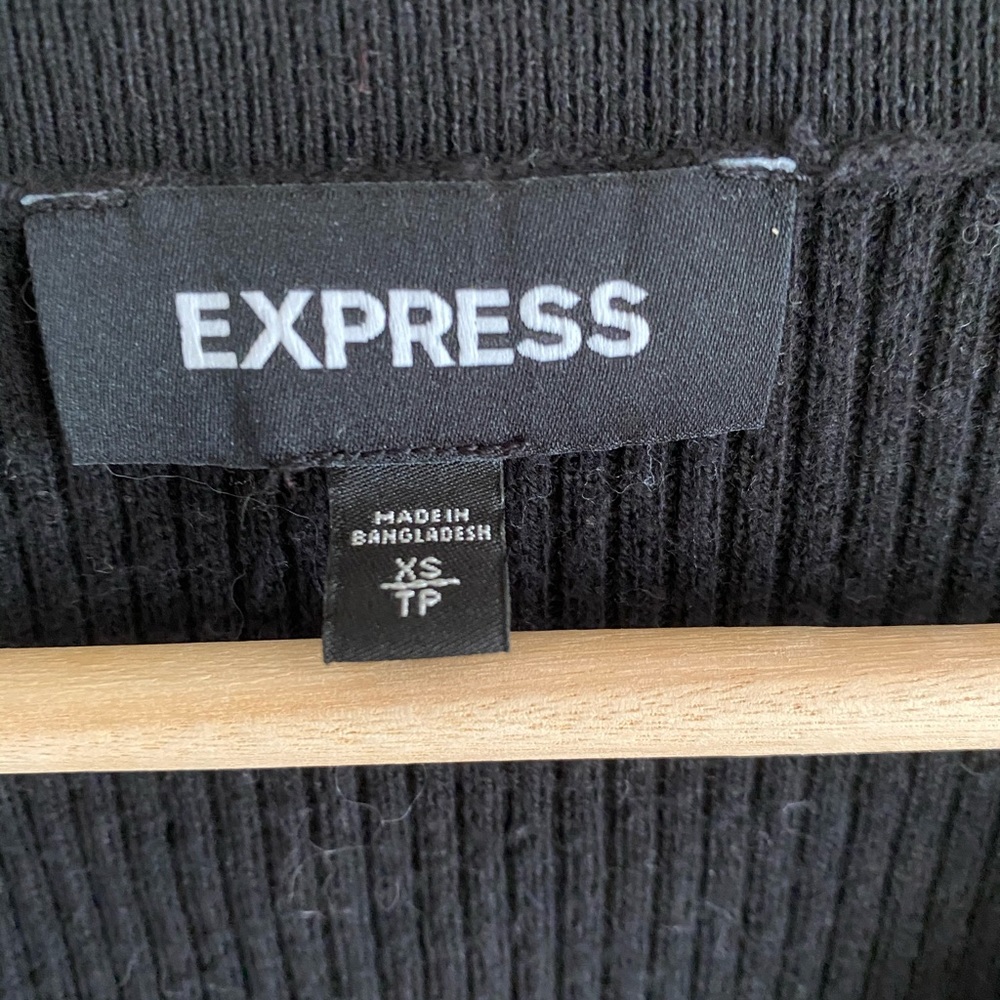 Express Sweater - Picture 4 of 4